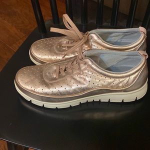 Hotter Gravity Rose Gold Sneaker